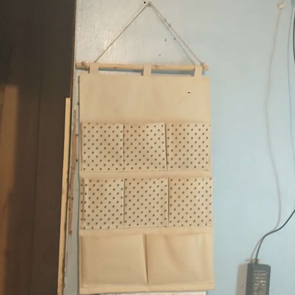 Hanging cloth storage bag